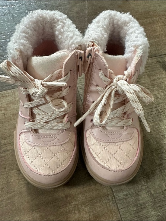 OshKosh B'gosh Other - Oshkosh fur top feona boot/sneaker light pink